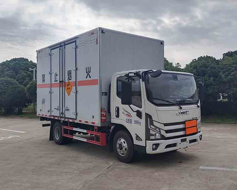HCQ5099XQYJX6ZH型爆破器材运输车图片