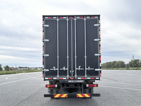 解放牌CA5181XXYP62K1L5E6Z廂式運輸車公告圖片