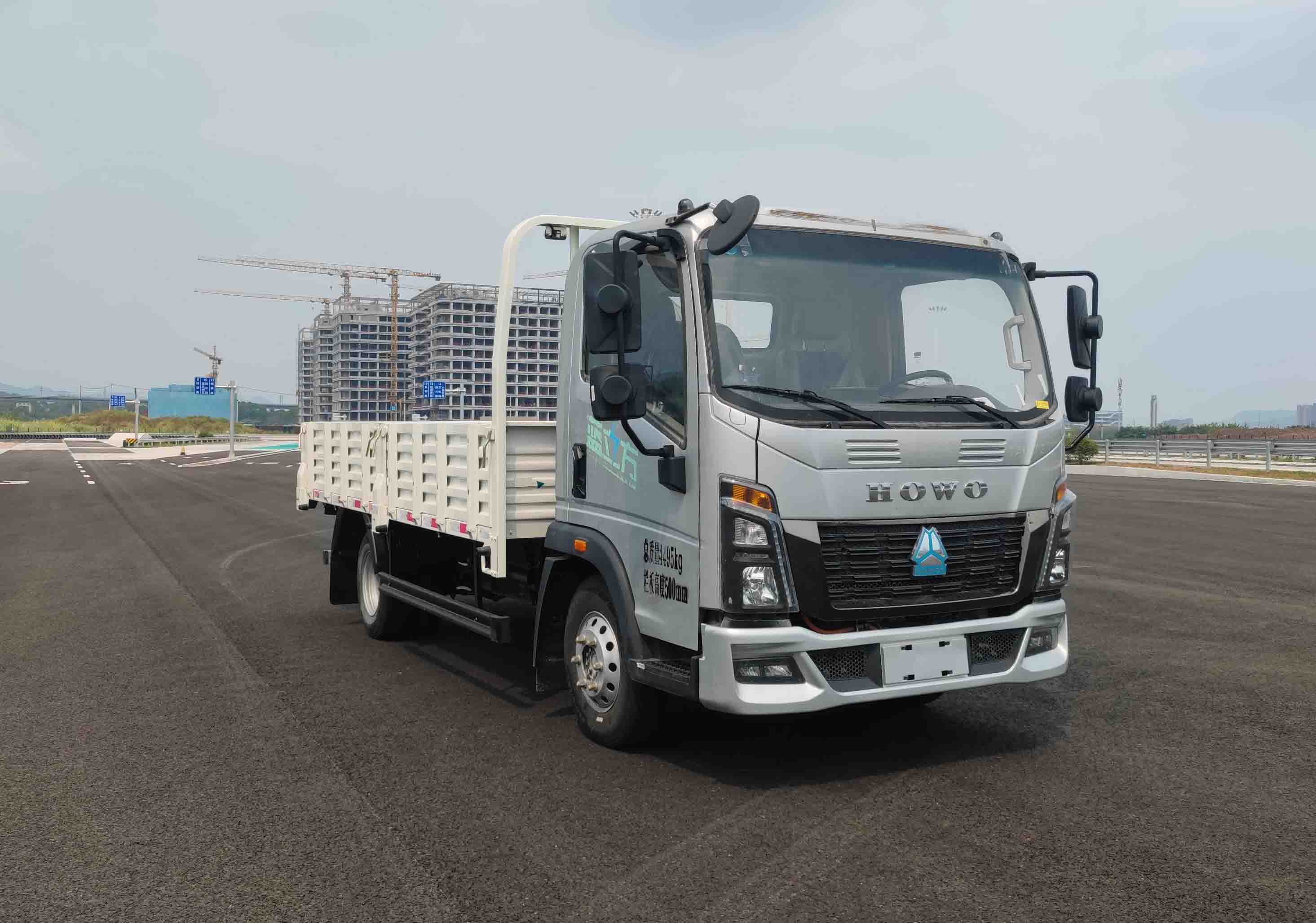 豪沃牌 258马力 纯电动载货汽车(ZZ1047H3414Z145BEVA0)