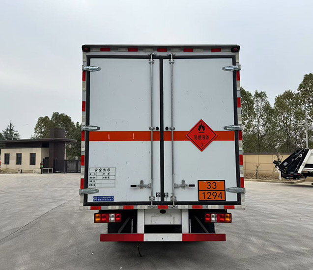 程力牌CL5071XRY6BXW易燃液體廂式運輸車公告圖片