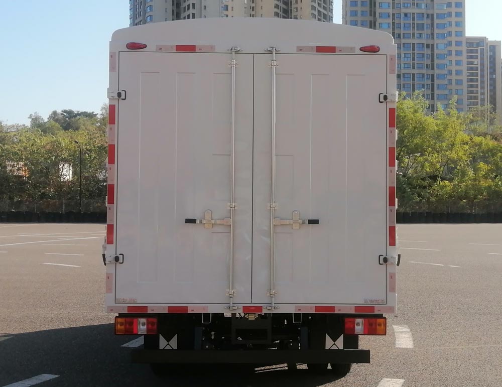 江鈴牌JX5041CCYTCK26倉(cāng)柵式運(yùn)輸車公告圖片