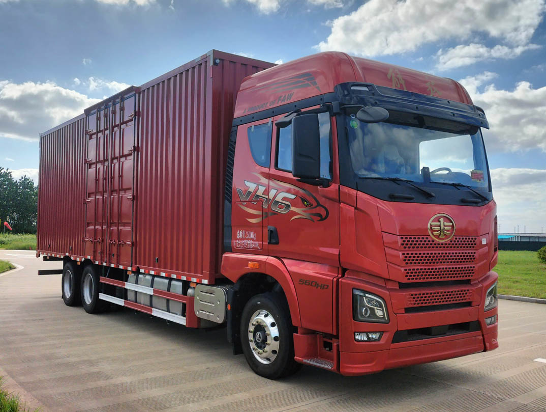 解放牌CA5250XXYP25K2L7T1E6A80厢式运输车
