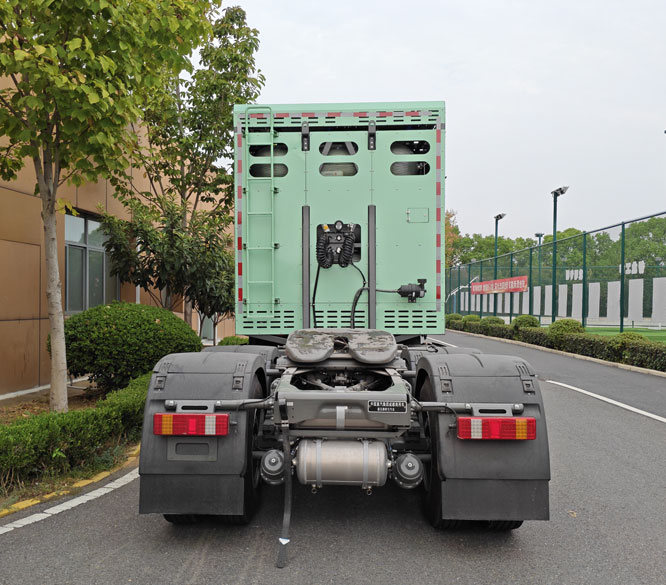 豪沃牌ZZ4254V3841Z11FCEV燃料电池牵引汽车公告图片