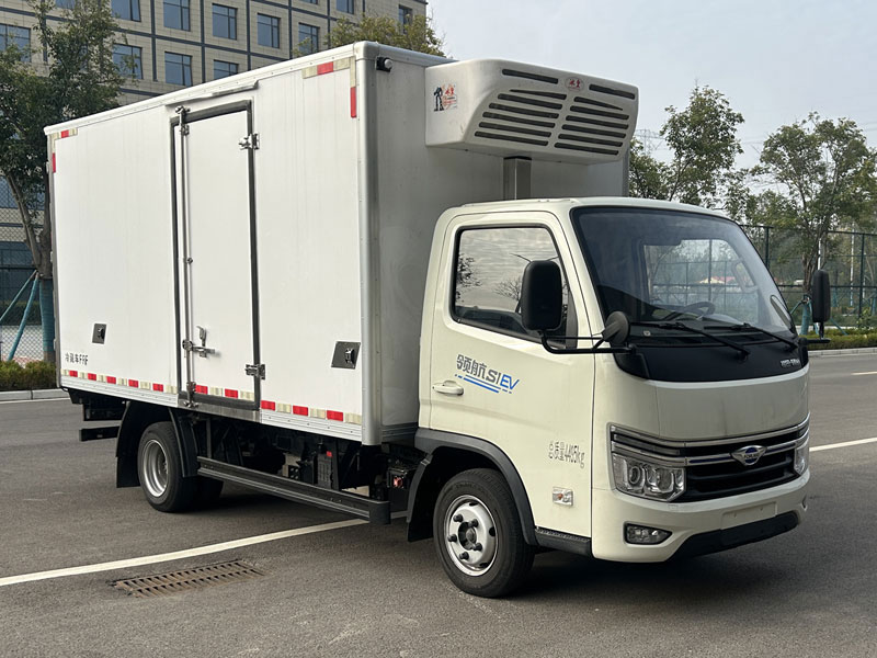 BJ5045XLCEV56 福田牌纯电动冷藏车图片