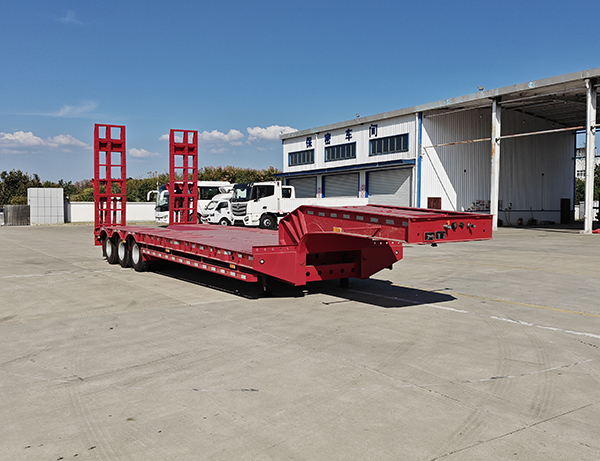 襄汽牌12米31吨3轴低平板半挂车(JDV9381TDP)