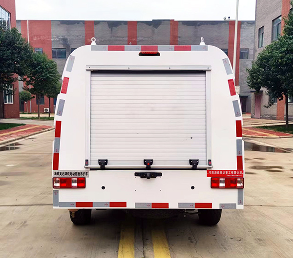 海威英達牌HWA5030TYHSQBEV純電動路面養(yǎng)護車公告圖片