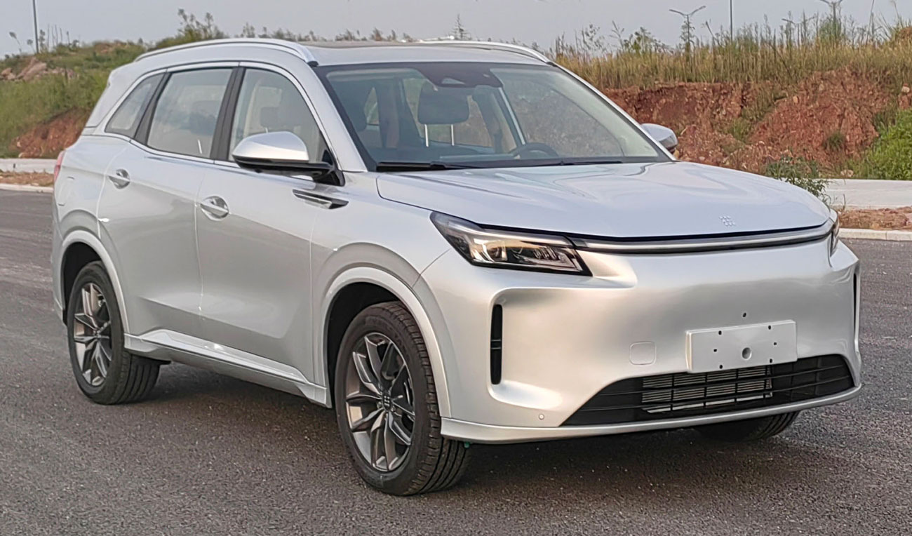 赛力斯蓝电牌4.8米5座插电式混合动力多用途乘用车(DXK6481AS7PHEVH)