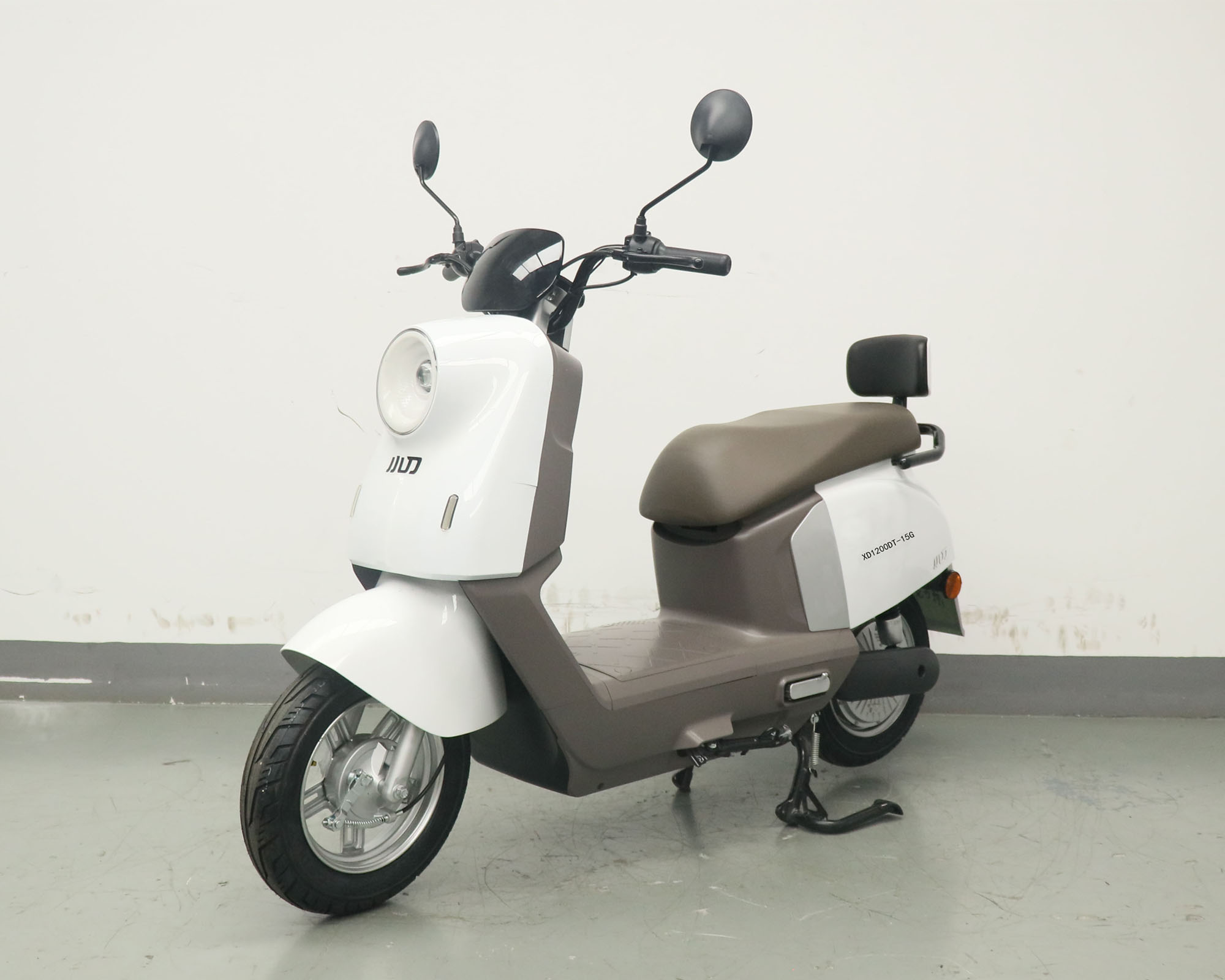 电动两轮摩托车