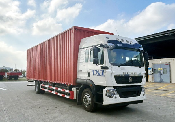 豪沃牌ZZ5187XYKN711GF1C翼开启厢式车