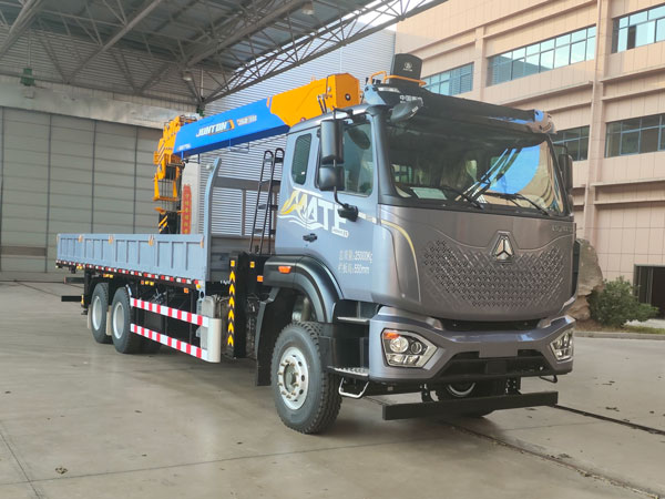 JF5250JSQZZ12型随车起重运输车图片
