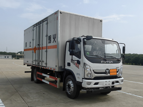 楚胜牌CSC5128XQYBJ6爆破器材运输车