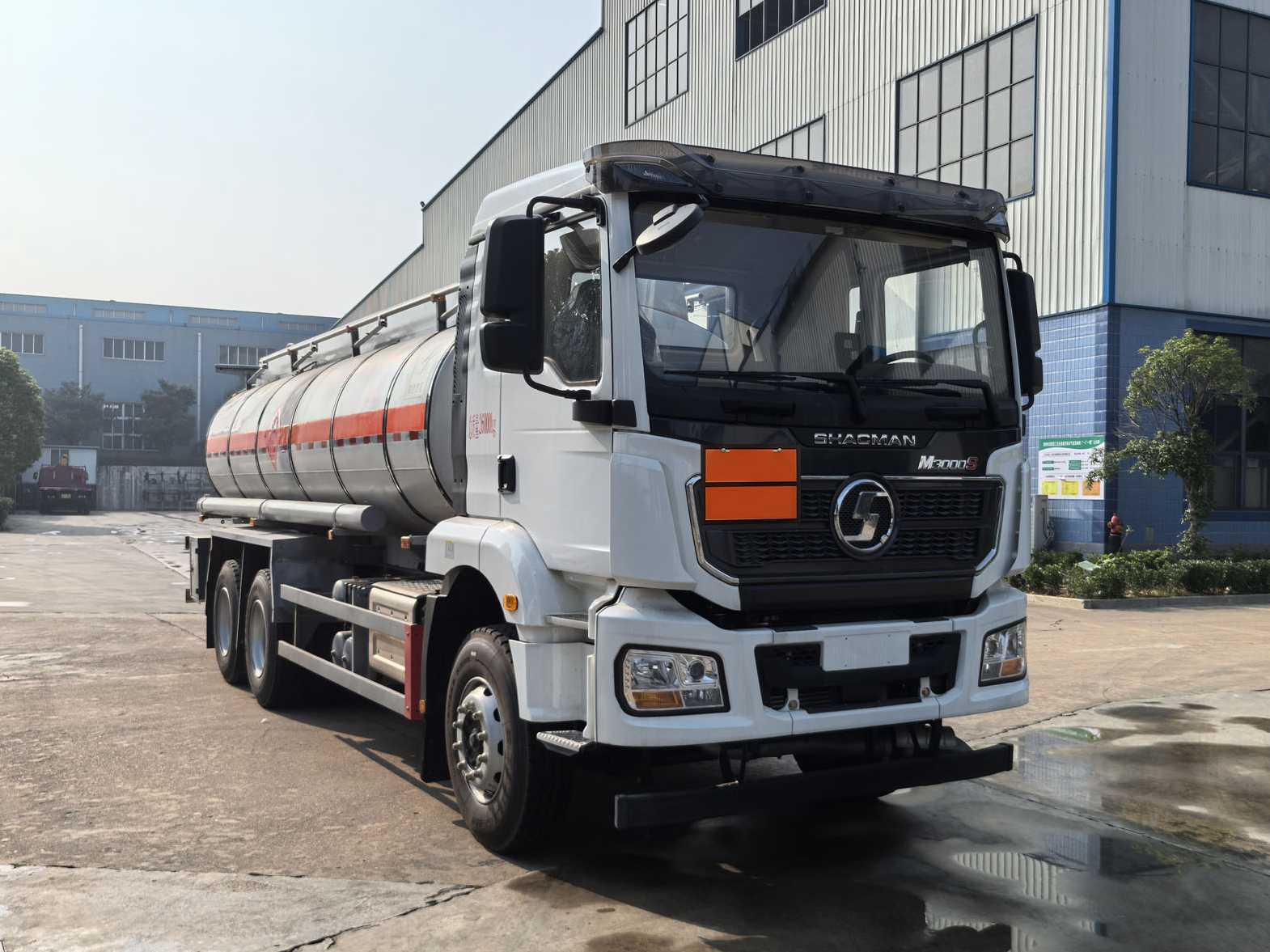 齐星牌QXC5261GRYS6易燃液体罐式运输车