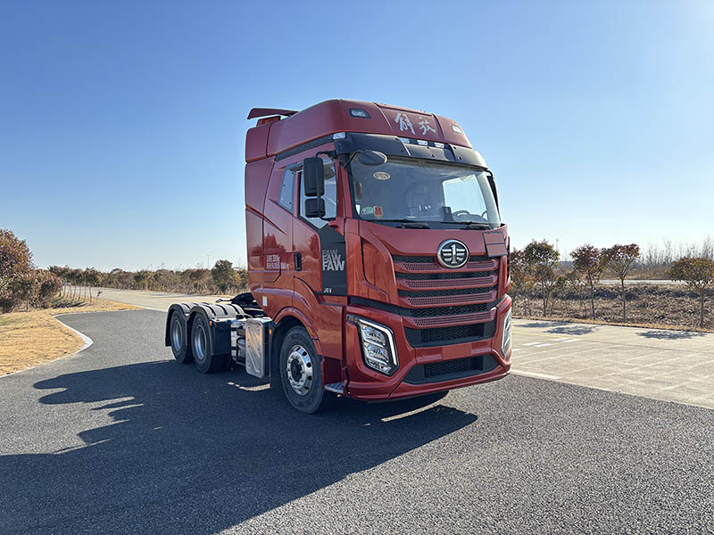 解放牌 645马力 危险品运输半挂牵引车(CA4250P66K33T1E6Z)