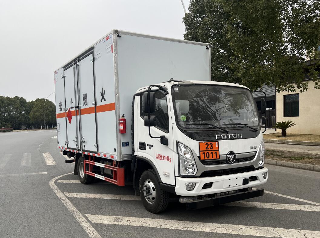 鼎宸腾兴牌DCZ5098XRQBJ6易燃气体厢式运输车