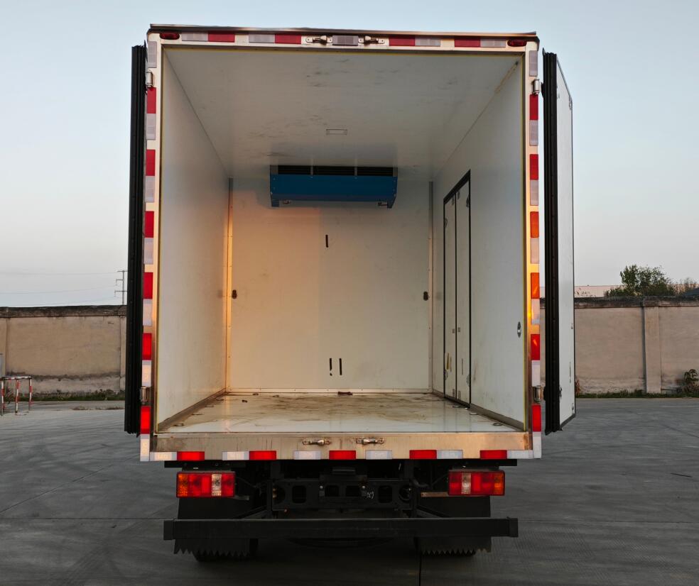 中壹迪牌DKV5040XLCBEV4A純電動冷藏車公告圖片