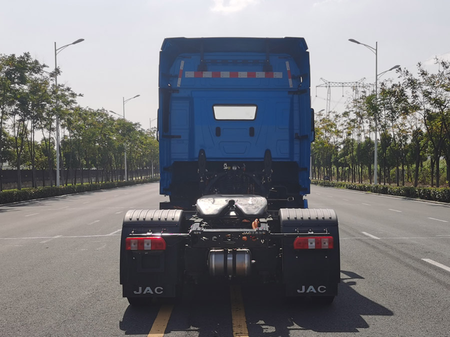 HFC4184EV02 江淮牌408马力单桥纯电动纯电动牵引汽车图片