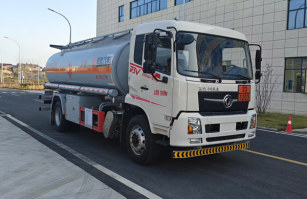 加油车