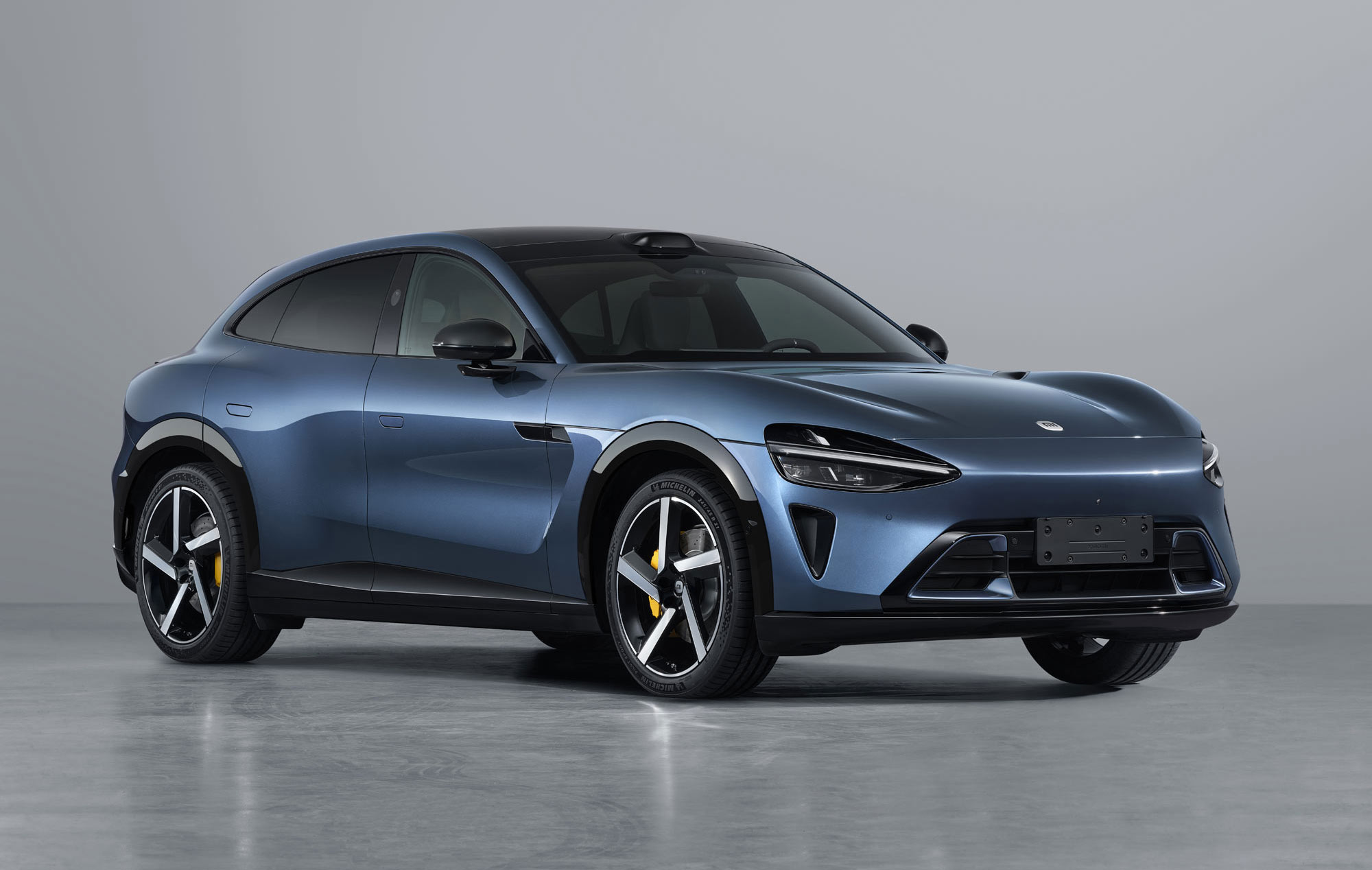 小米牌5米5座纯电动多用途乘用车(XMA6500LBEVA1)