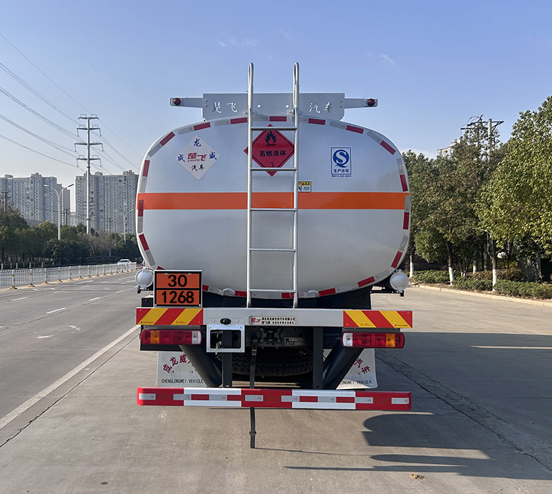 楚飞牌CLQ5266GRY6ZZ易燃液体罐式运输车公告图片