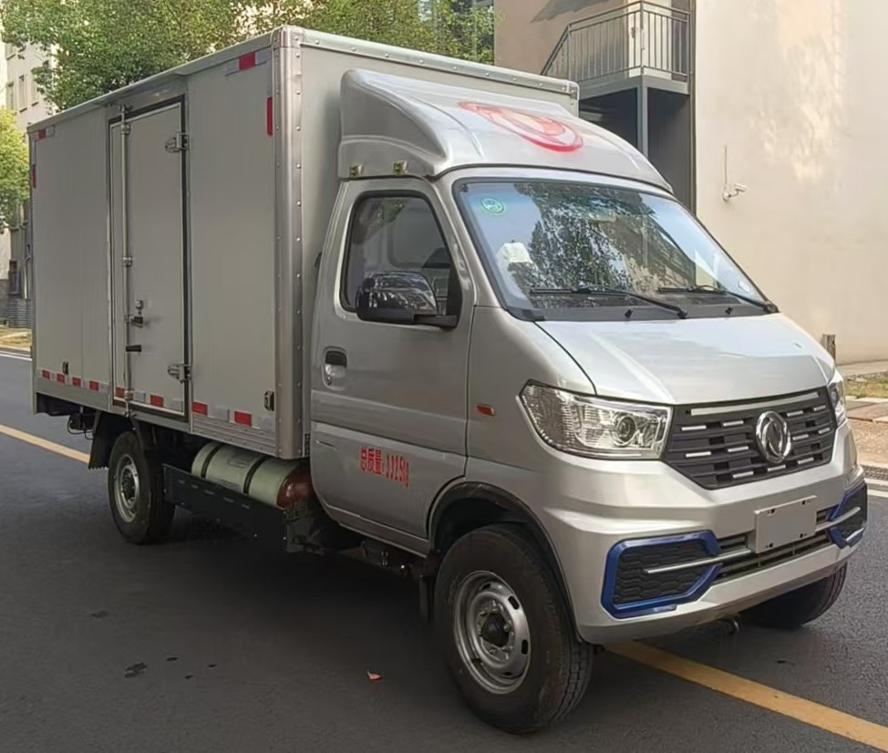 东风牌EQ5030XXY60N4DAC厢式运输车
