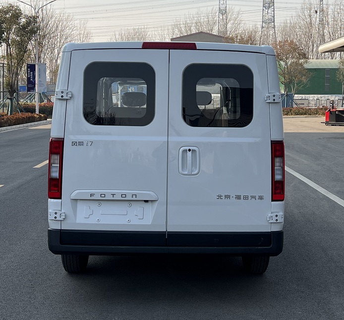 纯电动多用途乘用车图片