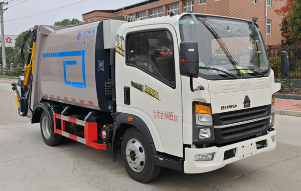 程力威牌CLW5042ZYSBHE压缩式垃圾车
