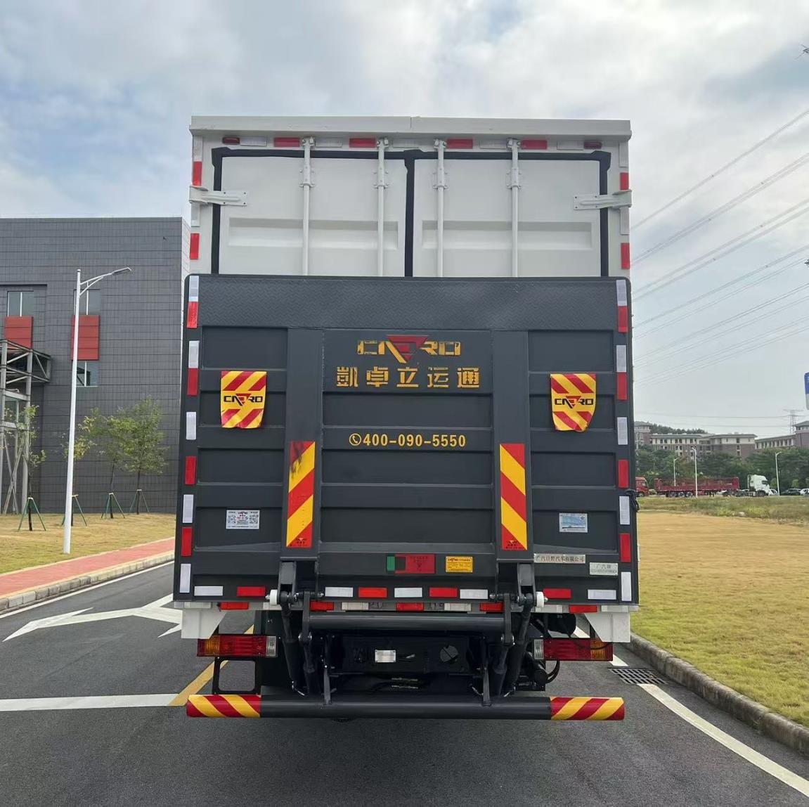纯电动厢式运输车图片