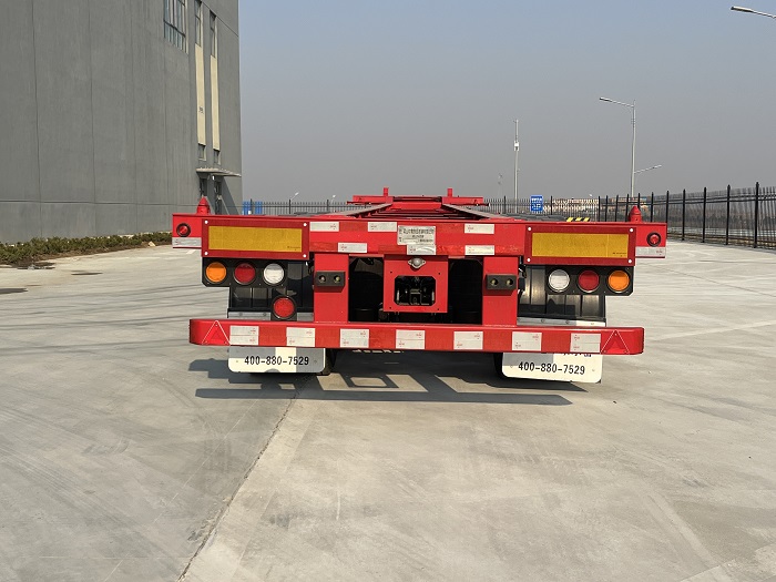 梁山东岳牌CSQ9357TJZG集装箱运输半挂车公告图片
