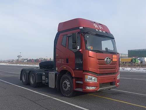 解放牌 424马力 危险品运输半挂牵引车(CA4250P66K25T1AE6Z)