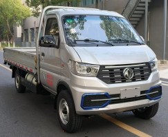 轻型载货汽车