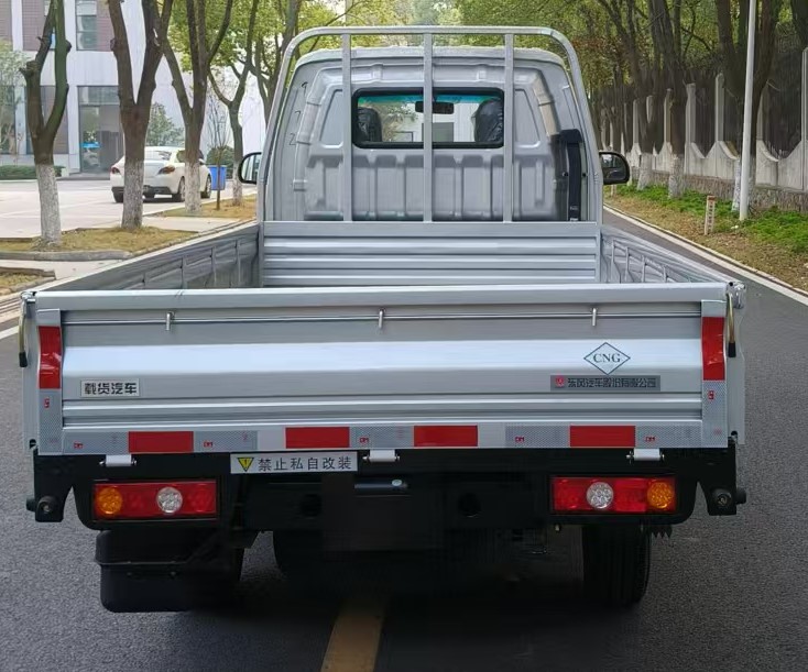 EQ1030S60N4D 东风牌105马力单桥CNG3.4米国六轻型载货汽车图片