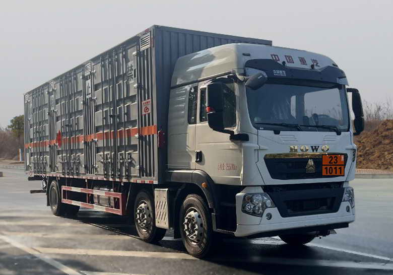 鼎宸腾兴牌DCZ5267XRQZ6易燃气体厢式运输车