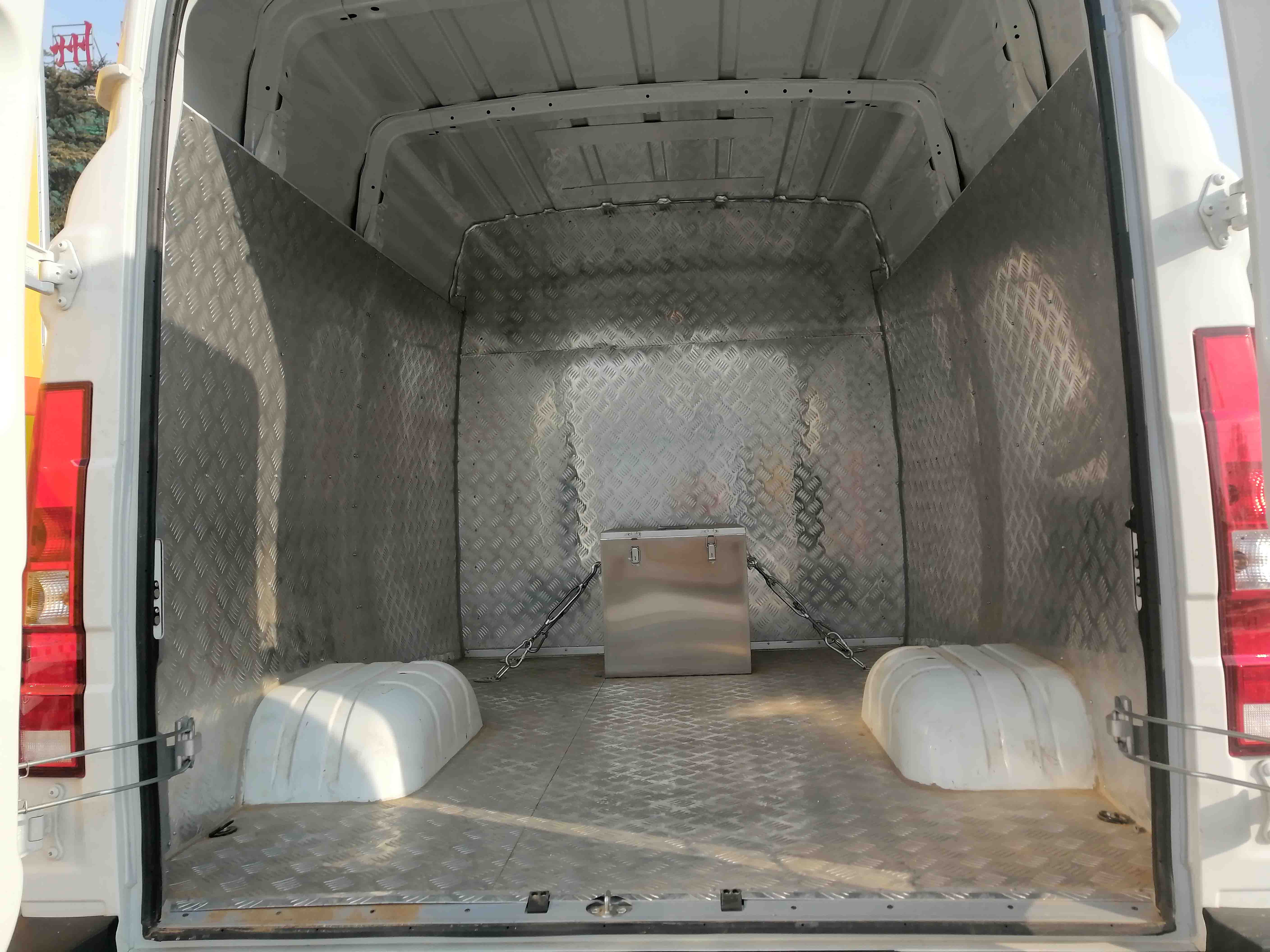 红宇牌HYJ5040XFS-NJ放射性物品厢式运输车公告图片