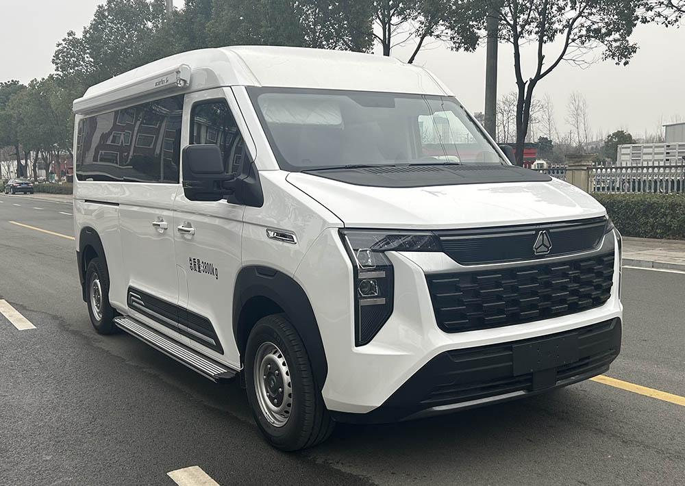 龙星汇牌HLV5043TSYYZ6宿营车