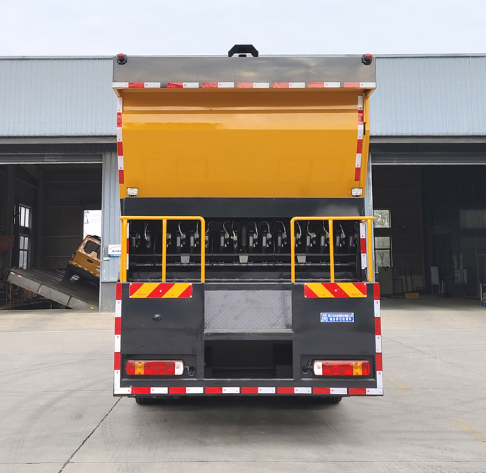 程力牌CL5311TFC6ALS同步碎石封層車公告圖片