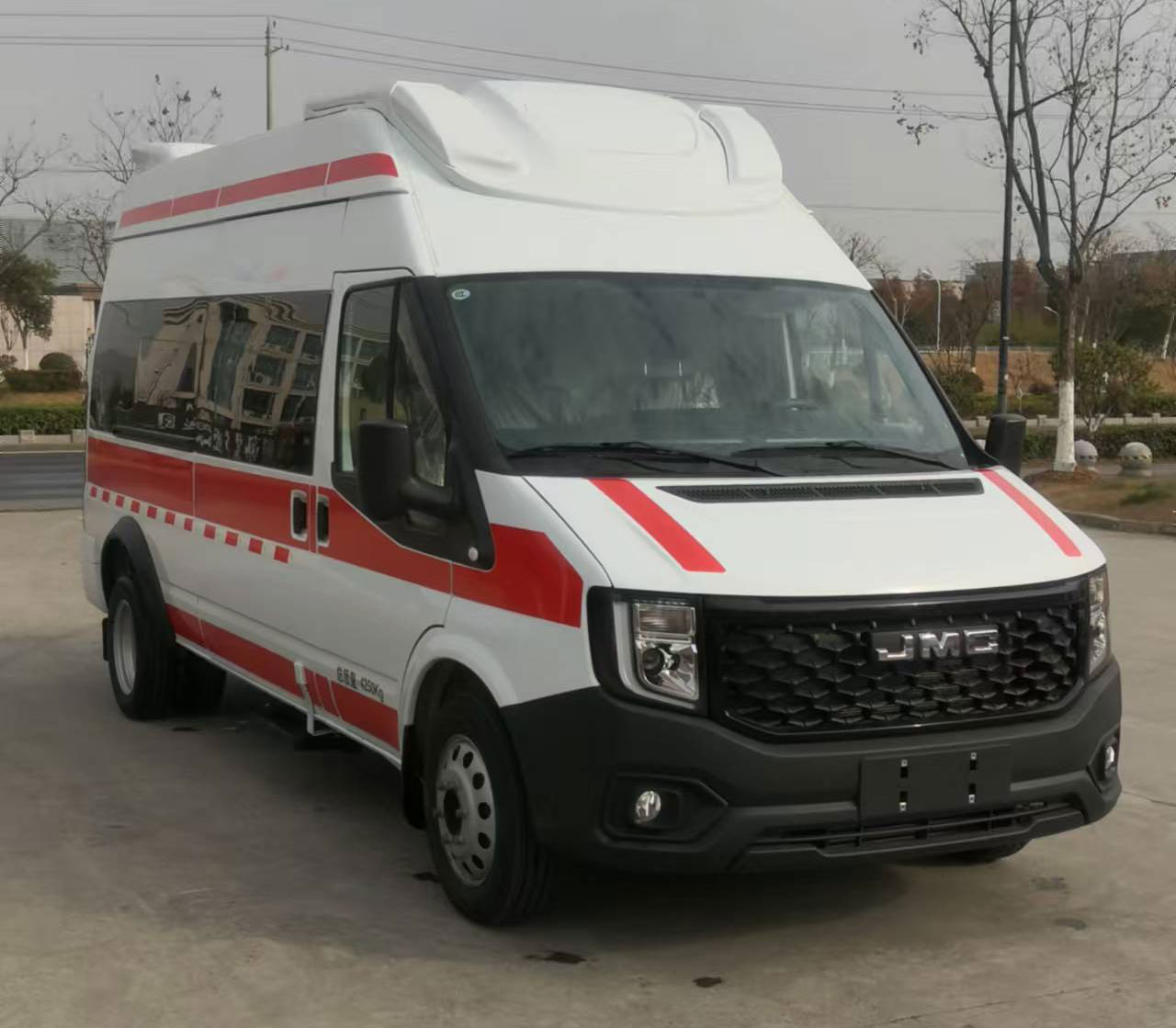 骁霸王牌ZXL5043XYL体检医疗车