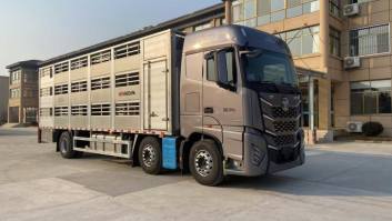 高赛华运牌CGS5250CCQFT畜禽运输车