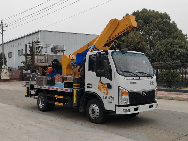 程力牌CL5046XJX6ADS抽油机检修车