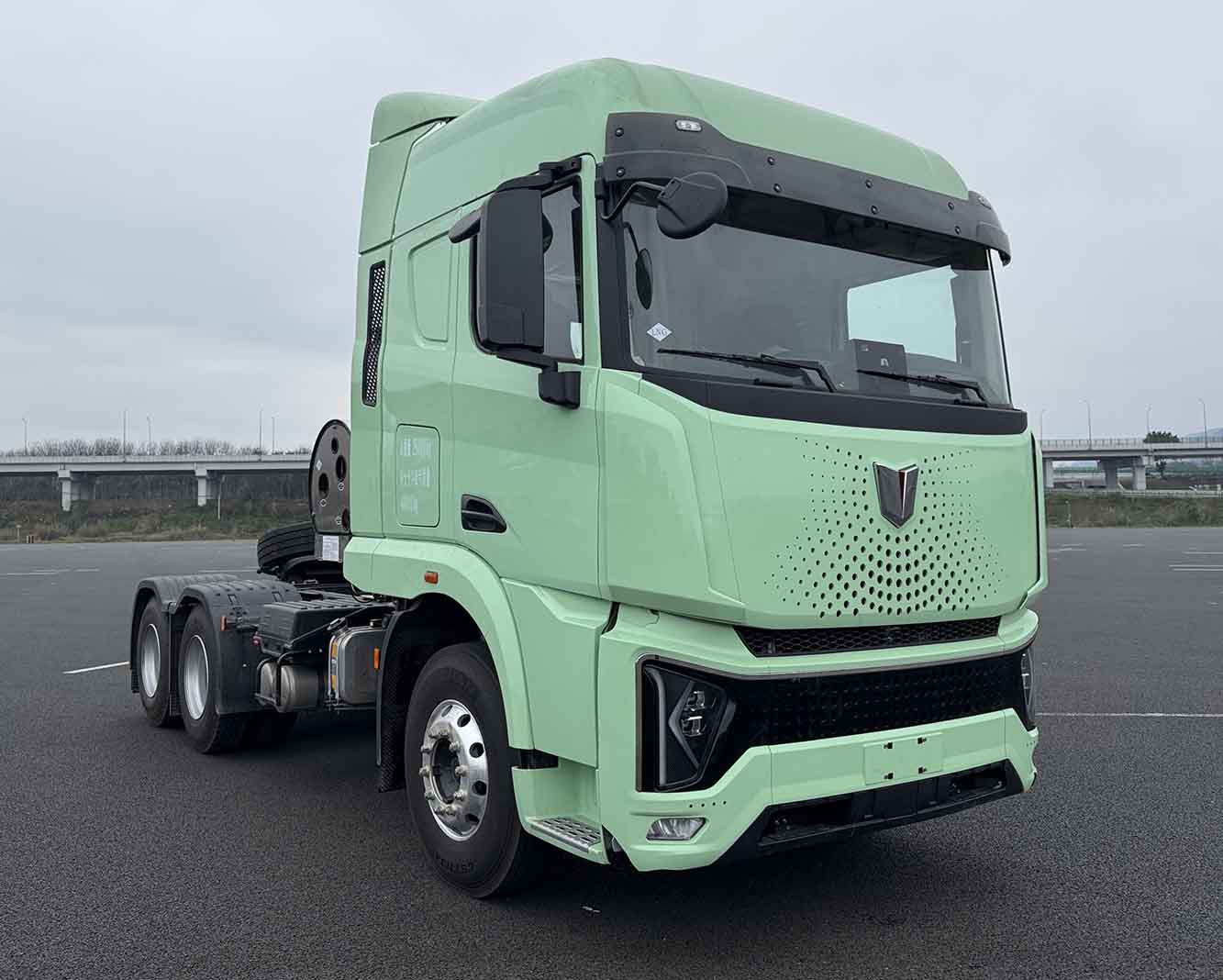 集瑞联合牌 630马力 牵引汽车(QCC4253N664-5)