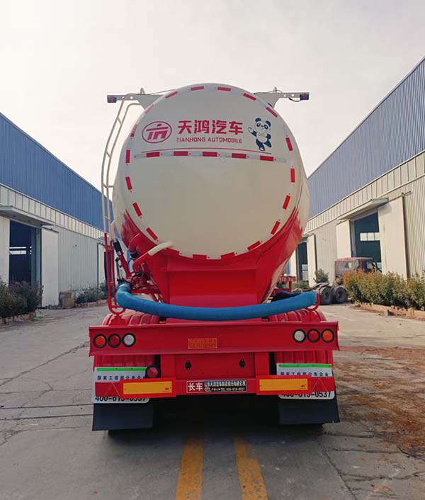 低密度粉粒物料运输半挂车图片