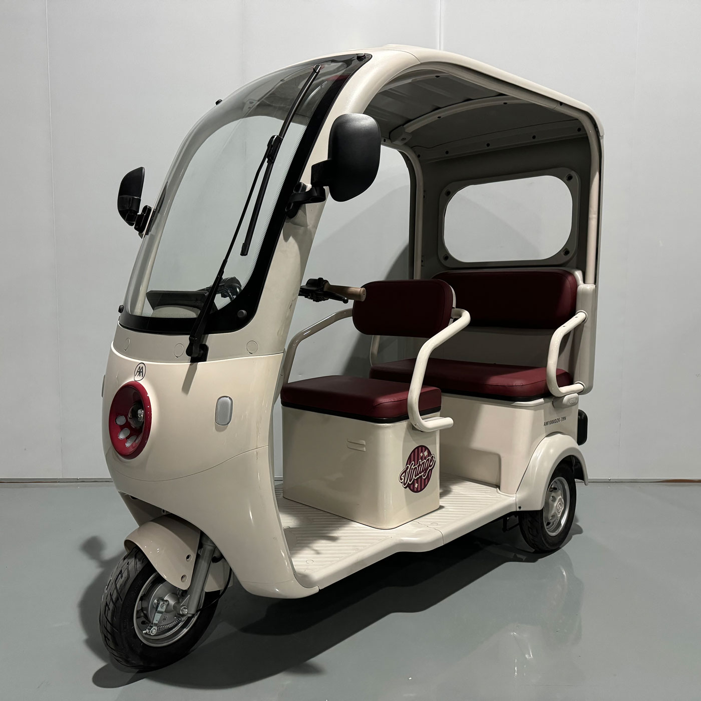 电动正三轮摩托车