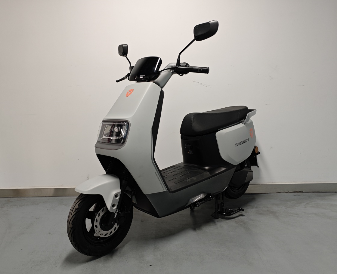 电动两轮轻便摩托车