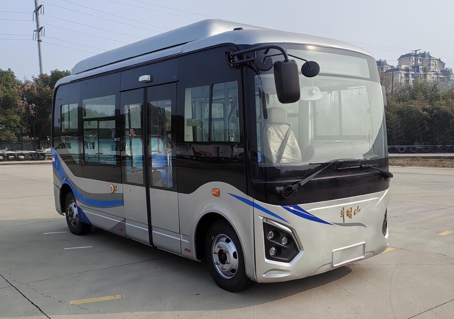井冈山牌6米10-15座纯电动低入口城市客车(JMV6600GRBEVL)