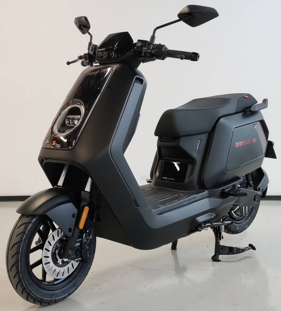 XN1500DT-18D 小牛牌纯电动前盘式后盘式电动两轮摩托车图片