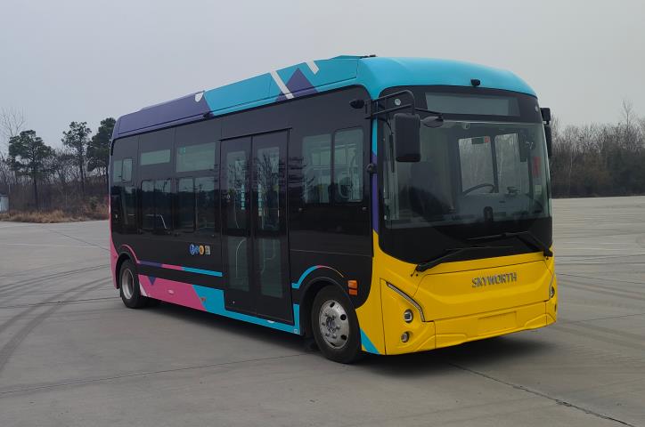 创维牌7米10-22座纯电动低地板城市客车(NJL6700EVF1)