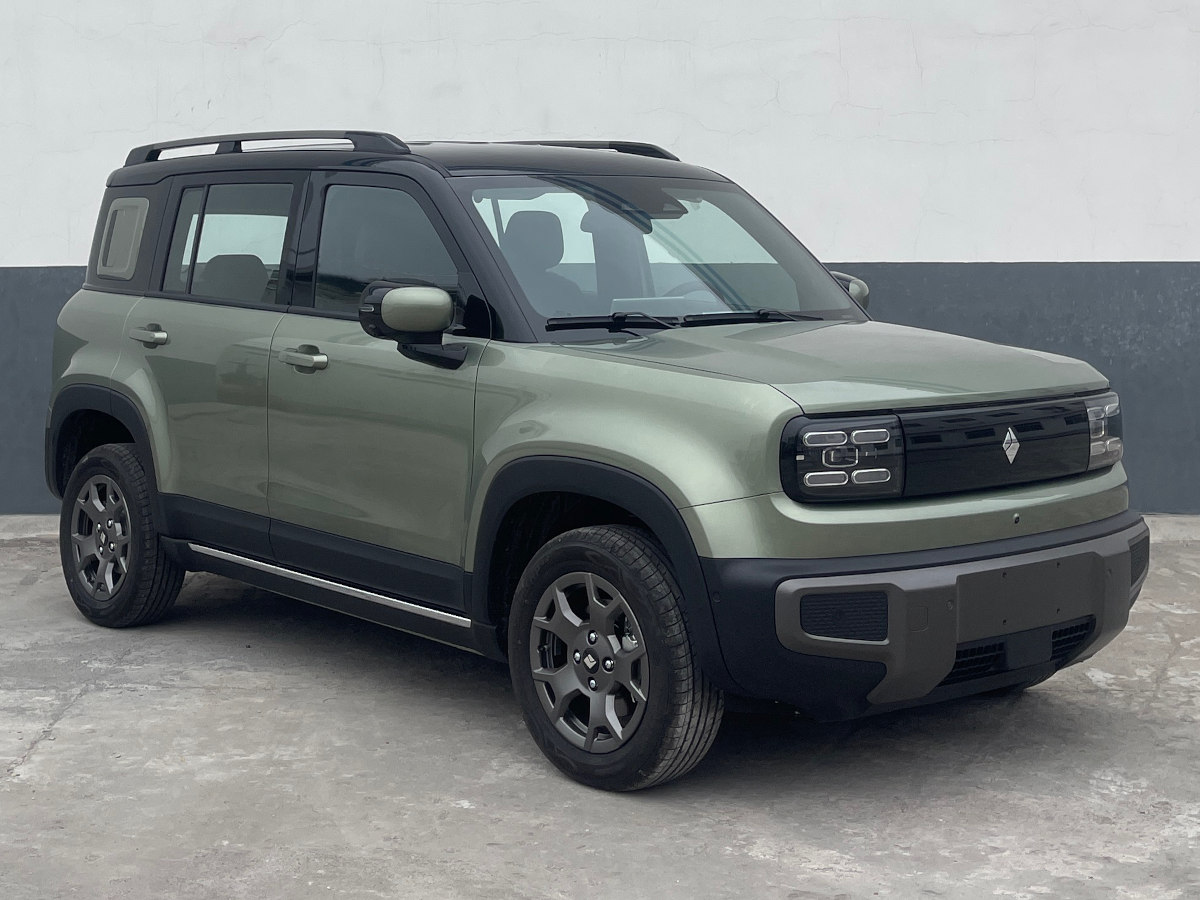 宝骏牌4米5座纯电动运动型乘用车(LZW6402BEVA2)