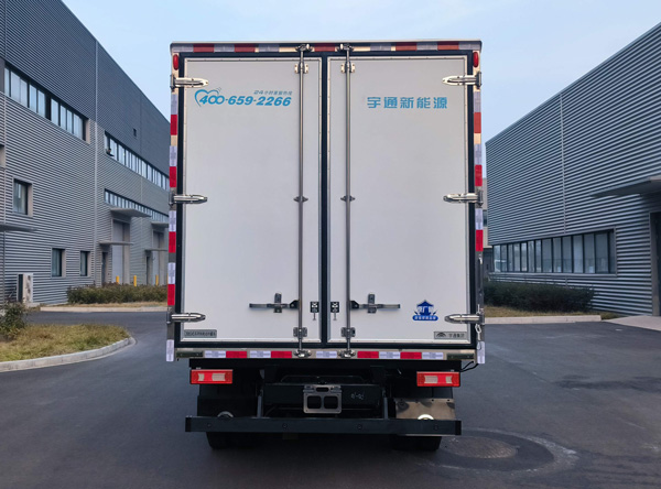 宇通牌ZKH5045XLCBEV12纯电动冷藏车公告图片