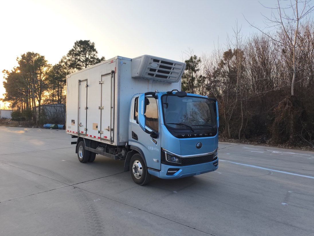 ZKH5045XLCBEV256A型纯电动冷藏车图片