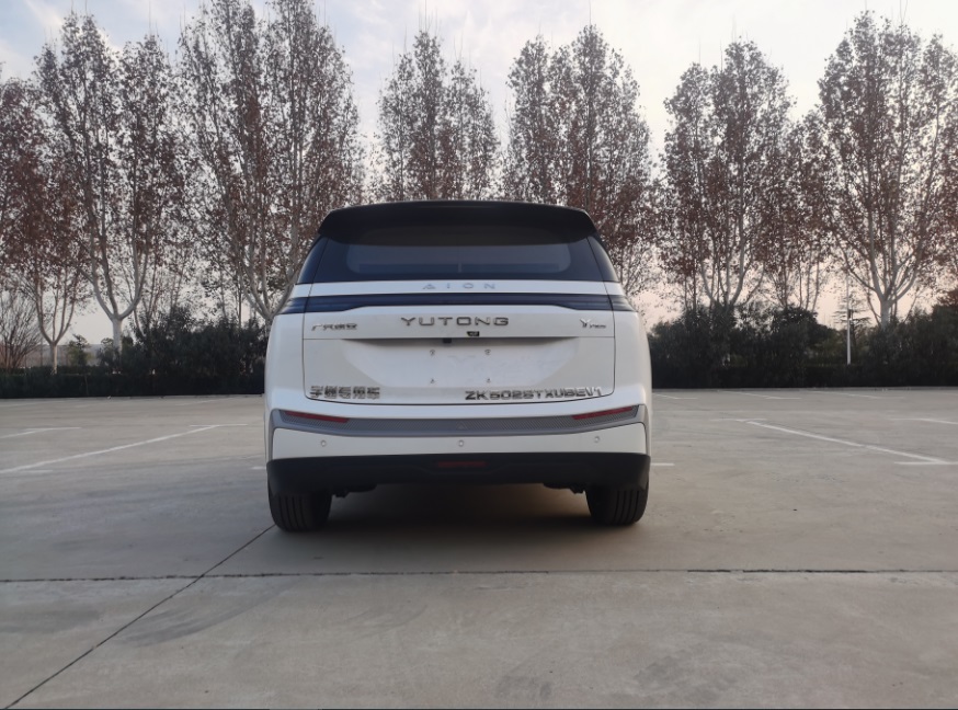宇通牌ZK5028TXUBEV1纯电动巡逻车公告图片