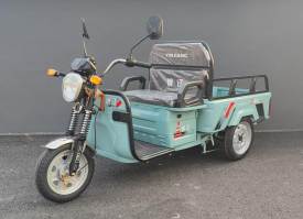 电动正三轮摩托车